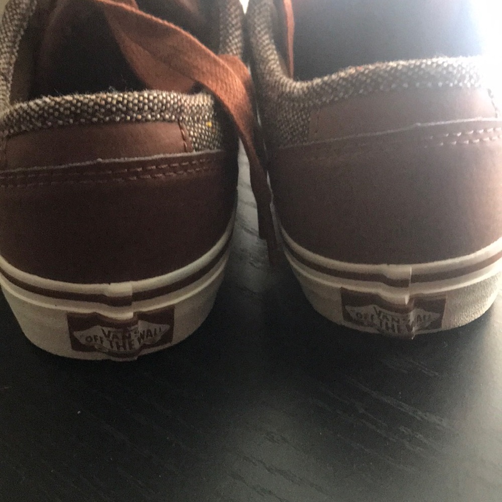 Vans - Picture 6 of 7